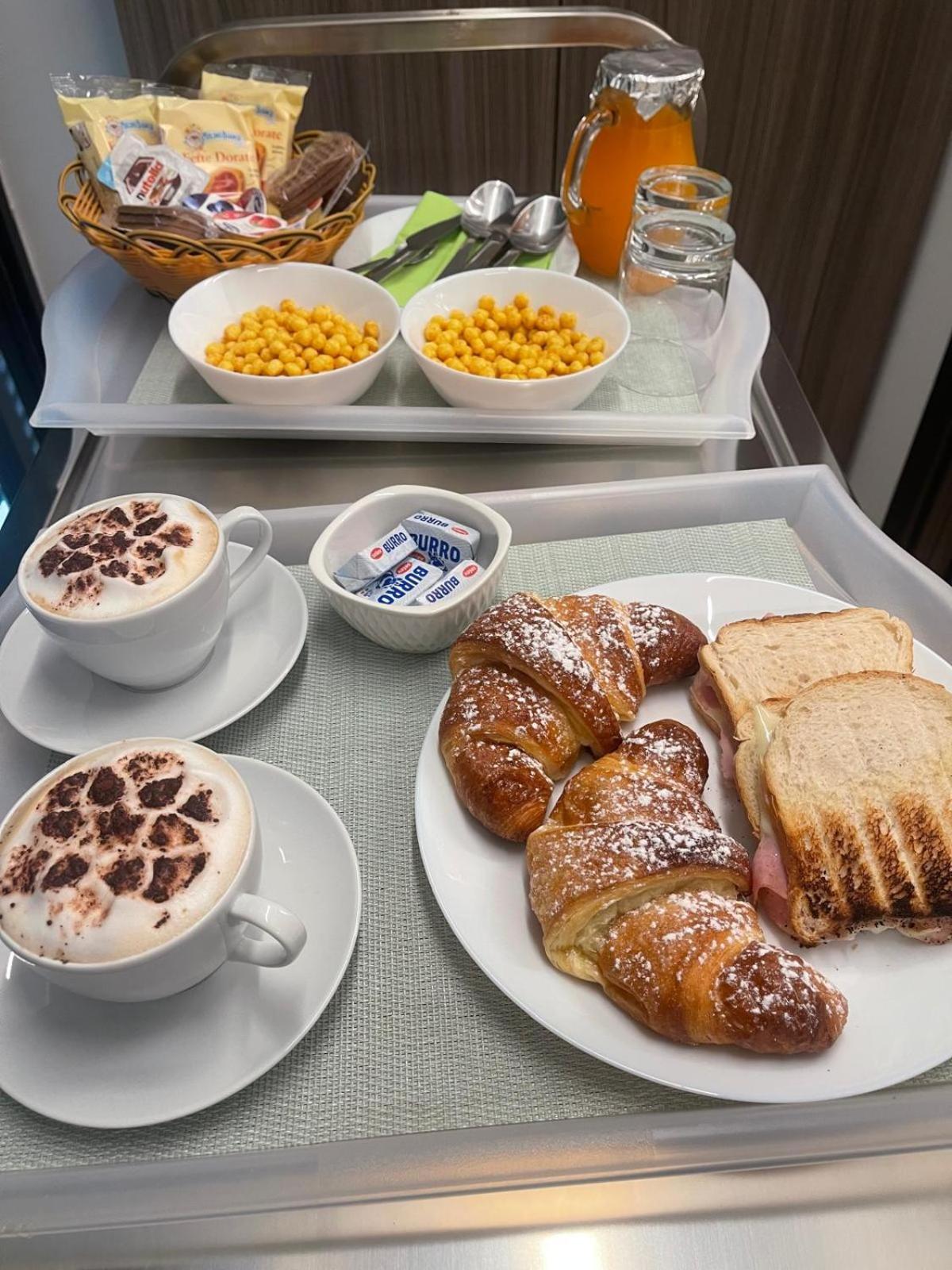 Napoli Central Capodichino B&B Екстериор снимка
